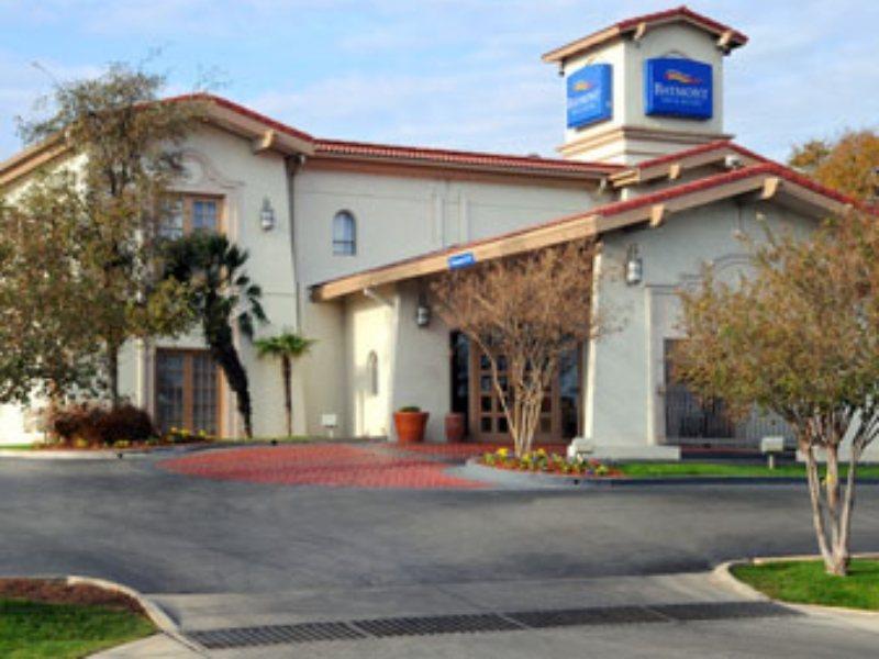 Baymont By Wyndham San Antonio Near South Texas Medical Ctr Hotel Exterior foto